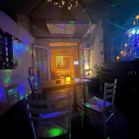 City Center Little Happy Romantic House Athena Bagian luar foto