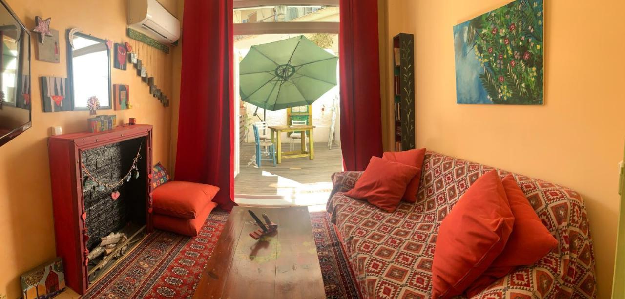 City Center Little Happy Romantic House Athena Bagian luar foto