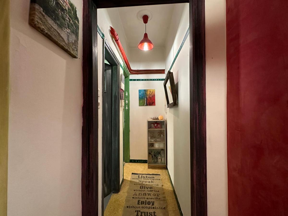 City Center Little Happy Romantic House Athena Bagian luar foto
