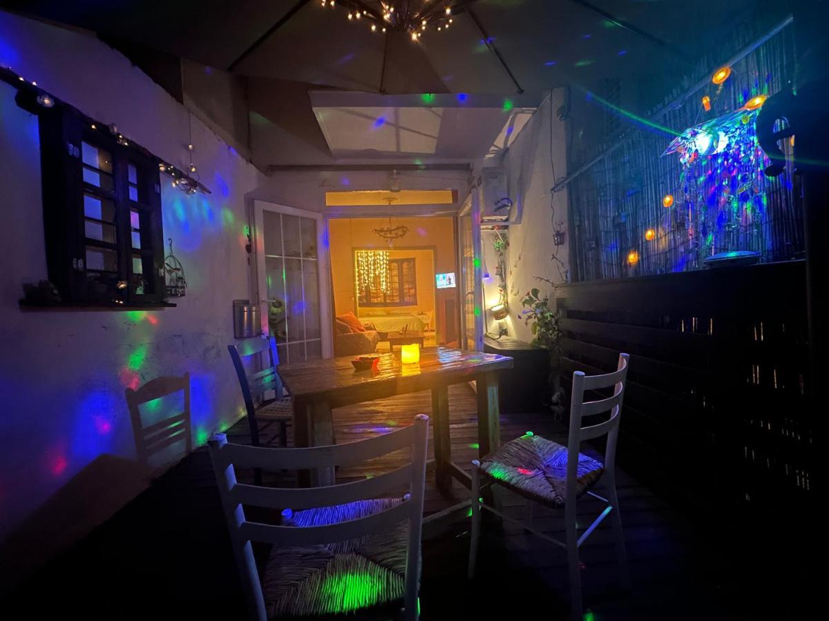 City Center Little Happy Romantic House Athena Bagian luar foto