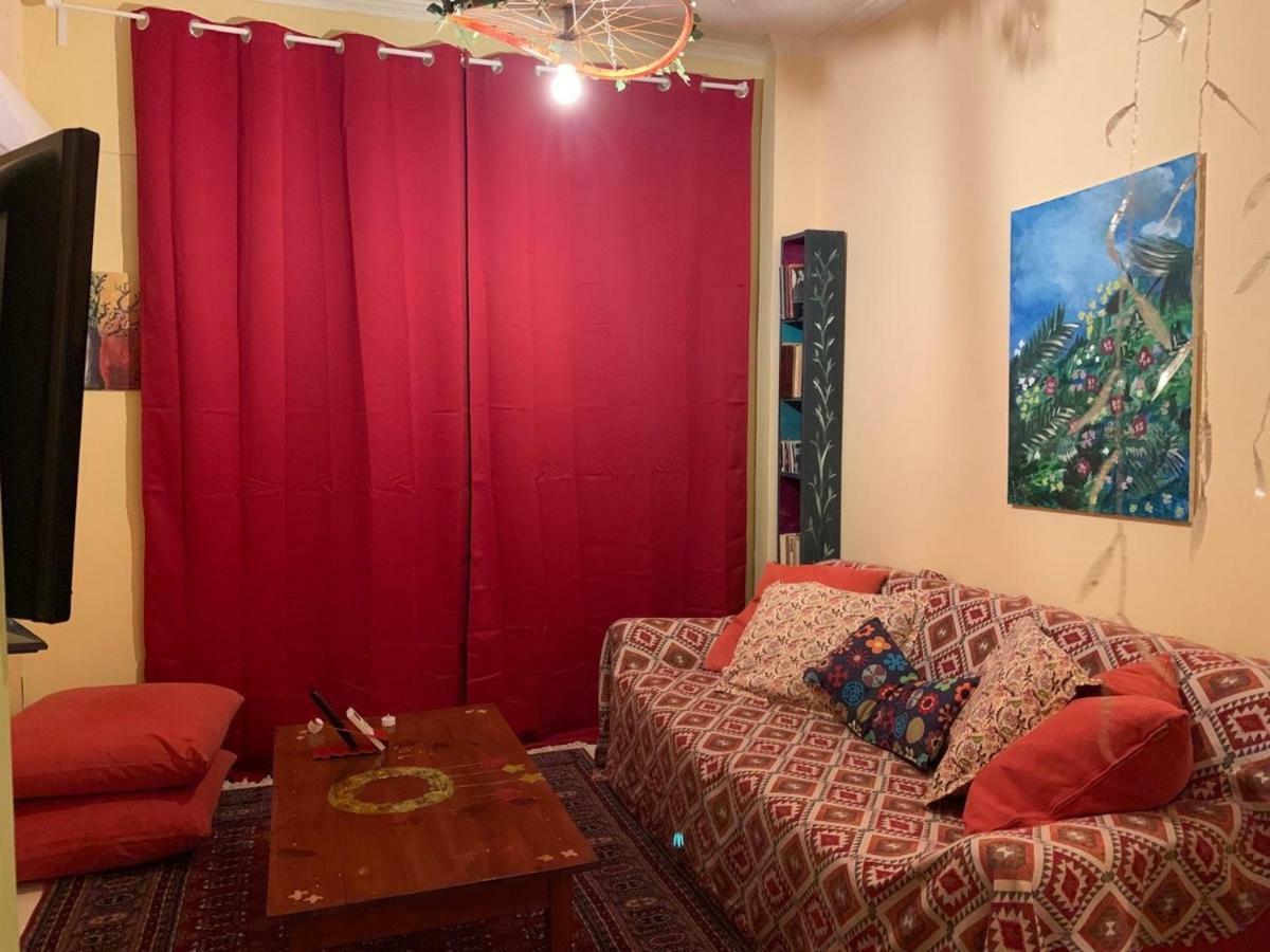 City Center Little Happy Romantic House Athena Bagian luar foto